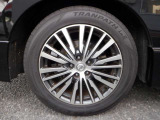 18インチアルミホイール!!格好良くてホイールがあなたの愛車をいっそう輝かせます☆