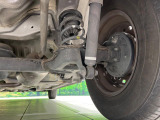 お車を安心してお乗りいただく為には、足回りの定期点検が欠かせません。サービスサポート(有償保証)では無料点検もご提供しており、安心のカーライフをお過ごしいただけるサポート体制が整っています。
