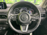 【純正革巻きステアリング】上質な革を使用することで、手にしっかり馴染みとても運転しやすいハンドルです♪
