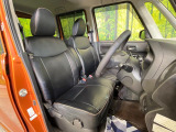 運転席シート廻りは使用感も少なく、良好な状態となっています。丁寧に使われていたことがよくわかりますね。