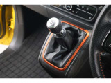 6速MTのお車です♪直感的な操作を楽しむことができます!