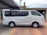 ご成約のおクルマ全て、エンジンオイルを交換してご納車させていただきます!また、点検時に消耗品の状態確認も行い必要に応じて新品交換させていただきます!