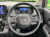 【ステアリングスイッチ】運転中、前方から目線をそらすことなく、オーディオ等の操作が可能な便利機能!安心&快適なドライブを演出してくれます♪