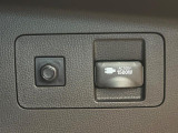 【アクセサリーコンセント】キャンプやスポーツ、アウトドアでのアクティビティはもちろん、災害・停電の際に助けにもなるAC100Vコンセントを装備♪ケータイやタブレット、ゲーム機器の充電にも♪