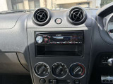 個性豊かなスタッフがお客様のご来店をお待ちしております。 女性の方、車に詳しくない方にも愛車選びをしっかりとサポート致します!!