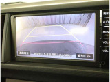 バックモニター付なので後退時に後方が見えるので安心。 車は構造上、死角がたくさんなので万が一を考えると必須ですね。 あくまで補助の為の装備、バックは目視で確認する事が重要ですよ。