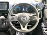 【純正革巻きステアリング】上質な革を使用することで、手にしっかり馴染みとても運転しやすいハンドルです♪