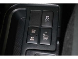 3つの走行モードがあります。『EVモード』はモーターのみで走行しガソリンを消費しないハイブリッド車ならではの環境にも優しい走行です。