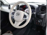 見通しのよいすっきりとした視界で、誰でも運転しやすいです。運転のしやすさは疲れにくさにも繋がりますよ♪