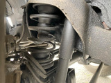 お車を安心してお乗りいただく為には、足回りの定期点検が欠かせません。サービスサポート(有償保証)では無料点検もご提供しており、安心のカーライフをお過ごしいただけるサポート体制が整っています。