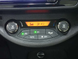 オートエアコンで夏も冬も快適な車内空間を。