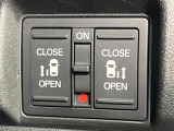 【両側パワースライドドア】スマートキーや運転席のスイッチで後席両側スライドドアの開閉が可能♪電動だから力を入れてドアを開ける必要が無く、小さなお子様でも簡単に開け閉めでき快適です♪