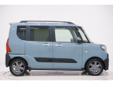 県内13店舗にて常時500台以上ダイハツ車を展示中です。見て、触って、納得のいく一台をぜひ見つけてください。