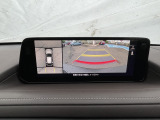 360&deg;ビューモニターを搭載しています。コーナーセンサーと合せてお使いいただくことで、安全、安心にお車の取り回しを行っていただけます