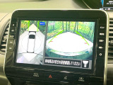 【アラウンドビューモニター】専用のカメラにより、上から見下ろしたような視点で360度クルマの周囲を確認することができます☆死角部分も確認しやすく、狭い場所での切り返しや駐車もスムーズに行えます。