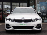 BMW在庫保有台数常時100台以上!ご来店の際はBMW本店(厚木市下荻野140-1)にご来店ください!弊社自慢の全天候型ショールーム!BMW在庫保有台数常時100台以上ございます!