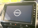 【大画面ナビ】人気の大型10インチナビを装備。存在感のある大画面はインパクト大!ナビ利用時のマップ表示は見やすく、テレビやDVDは臨場感がアップ!いつものドライブがグッと楽しくなります♪