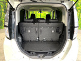 普段のお買い物や通勤、送迎等に十分な荷室スペースを確保しております。セカンドシートを倒すと、大きな荷物の積載も可能です♪