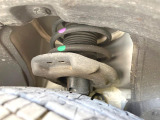 お車を安心してお乗りいただく為には、足回りの定期点検が欠かせません。サービスサポート(有償保証)では無料点検もご提供しており、安心のカーライフをお過ごしいただけるサポート体制が整っています。