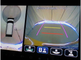 全方位カメラ装備☆前後左右4つのカメラが上から見ているように映すので安心して駐車できます♪