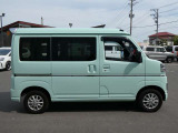 すべての車に外装のコーティングと各種ルームクリーニングを施工いたします!外装も内装も愛車はいつもピカピカキレイが気持ちいいですね♪