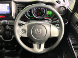 【ステアリングスイッチ】運転中、前方から目線をそらすことなく、オーディオ等の操作が可能な便利機能!安心&快適なドライブを演出してくれます♪
