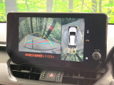 【パノラミックビューモニター】専用のカメラにより、上から見下ろしたような視点で360度クルマの周囲を確認することができます☆死角部分も確認しやすく、狭い場所での切り返しや駐車もスムーズに行えます。