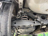 お車を安心してお乗りいただく為には、足回りの定期点検が欠かせません。サービスサポート(有償保証)では無料点検もご提供しており、安心のカーライフをお過ごしいただけるサポート体制が整っています。