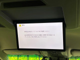 【後席モニター】家族や友人とお出かけする機会が多い方に大人気の後席モニターを装備!見やすい位置に画面がありテレビやDVDの視聴も快適!友達もお子様も、後席にしか乗らなくなるかも??