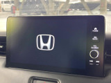 V【メーカー純正ナビ】インテリアに溶け込むスタイリッシュな「専用設計」メーカーナビを装備♪視認性や操作性など基本性能にも優れ、より上質なカーライフをお楽しみいただけます。