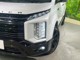 【LEDヘッドライト】悪天候や夜間走行時も良好な視界を確保し安心して運転できる高輝度LEDヘッドライトを装備!点灯速度が早く、消費電力も抑えられています。
