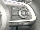 【スマートアシスト】走行中に前方の車両等を認識し、衝突しそうな時は警報とブレーキで衝突回避と被害軽減をアシスト。より安全にドライブをお楽しみいただけます。