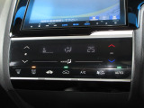 操作部に静電式タッチパネルを採用したフルオート・エアコンディショナー。Honda インターナビ同様、スマートフォン感覚の直感操作を実現しています。