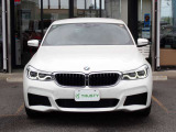 BMW在庫保有台数常時100台以上!ご来店の際はBMW本店(厚木市下荻野140-1)にご来店ください!弊社自慢の全天候型ショールーム!BMW在庫保有台数常時100台以上ございます!