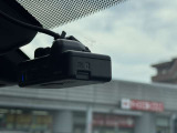 【ドライブレコーダー】時間に合わせた情報をしっかりと録画録音いたします。運転に際してのトラブルや事故などの映像もしっかりと録音録画いたします。