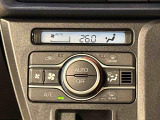 車内空調は&rdquo;AUTOエアコン&rdquo;にお任せ。運転に集中出来ますよ!