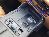 エンジン、トランスミッション、ボディ、シャシーのすべてにスカイアクティブテクノロジーを採用!上質で気持ちのいい走りと、優れた燃費性能を両立しています。