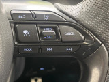 【レーダークルーズコントロール】高速道路での長距離走行が楽に!!自動で速度を保つクルーズコントロールが、衝突軽減システムと連携し、前方の車両を感知して車間を保つように速度調節してくれます!!