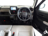 視界良好、操作しやすい運転席です。