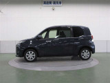 左側スライドドア1枚という車の草分け。トヨタが遊び心と実用性を実現させたオリジナリティ高いサイドビューです。