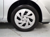 純正スチールホイール装着。