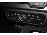 オートエアコンのお車ですので室内の温度をスムーズに調整してくれます♪