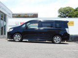車輌左横になります!ホンダ車のことでしたらぜひ当店へご相談ください!在庫確認や見積のご依頼はいつでも大歓迎です!専任のスタッフがしっかりサポートさせていただきます!