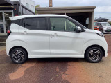 ご成約のおクルマ全て、エンジンオイルを交換してご納車させていただきます!また、点検時に消耗品の状態確認も行い必要に応じて新品交換させていただきます!