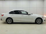 中古車だけではなく、新車も多岐にわたり、正規輸入車販売を行っております。各店舗選りすぐりの仕入ネットワークの中からあなたにピッタリのお車を探します!