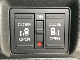 【両側パワースライドドア】スマートキーや運転席のスイッチで後席両側スライドドアの開閉が可能♪電動だから力を入れてドアを開ける必要が無く、小さなお子様でも簡単に開け閉めでき快適です♪