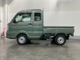 キャビンが広めなので、工具や小物も車内に置きやすく実用性がいいです。