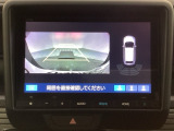 バックでの車庫入れも安心です! リアカメラが付いているバックモニター付のナビを装備しております。バンパーについているソナーや、操作線もついており距離感も画面から確認できます。