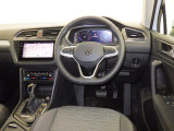 輸入車ならではの、細部まで作り込まれた、洗練されたデザインです。運転席からの視界は、店頭にてお客様ご自身の目でお確かめください.