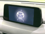 【マツダコネクトナビ】車内の雰囲気にマッチした一体型タイプのナビ。各種車輌設定やBluetooth再生等、様々な機能が楽しめます。直感的なダイヤル操作が可能で、使い勝手も良好です。